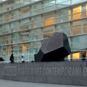 Entrada del Museu d'Art Contemporani de Barcelona