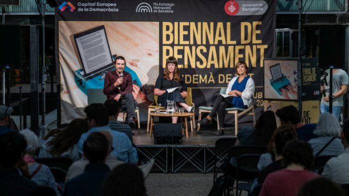Aigua i democràcia. Límits i reptes per a la governança d’un bé comú. Katie Meehan, Violeta Cabello i Hug March Biennal de Pensament 2024. Aigua i democràcia. Límits i reptes per a la governança d’un bé comú. Katie Meehan, Violeta Cabello i Hug March. Foto:   Edu Pedrocchi